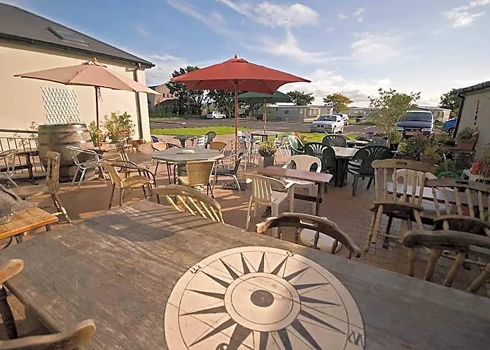 Beach Hotel & Restaurant