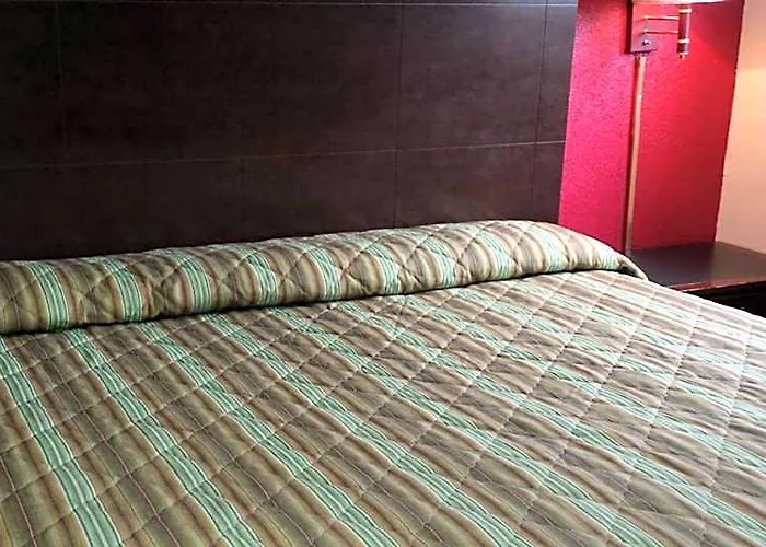 Hallmark Motel