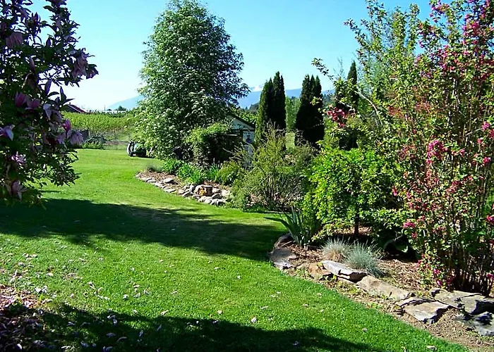 Bavarian Orchard Motel