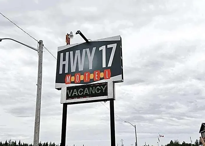 Hwy 17 Hotel