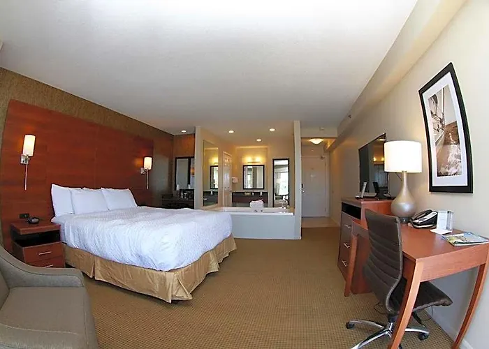 Budget Host Inn & Suites