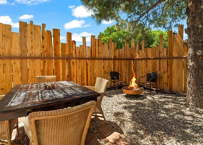 Luxx Taos Motor Lodge
