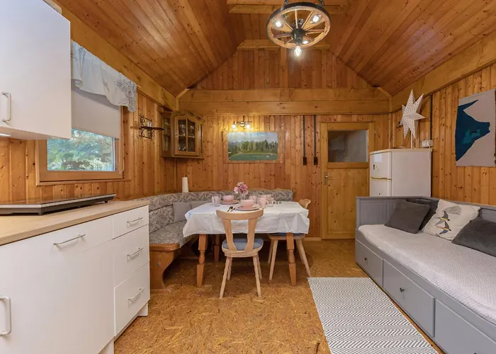 3 Rivers Beehive Cabin On A Farm