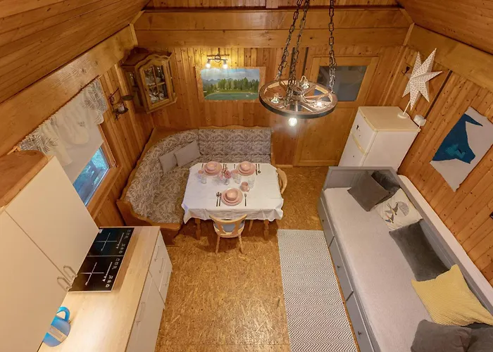 3 Rivers Beehive Cabin On A Farm