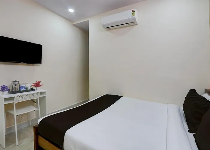 Super Collection O Sri Balaji Luxury Rooms