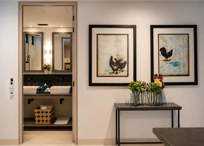 Flamboyan Hotel & Residences