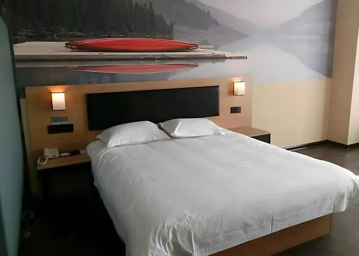 Thank Hotel Shandong Weifang North High-Speed Railway Station