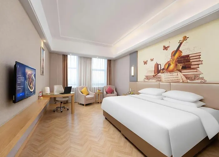 Vienna Hotel Jiangsu Zhangjiagang Passenger Terminal Station