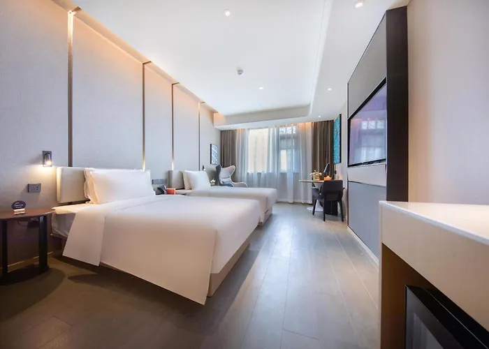 Atour Hotel Nanjing Drum Town Qingliang Gate