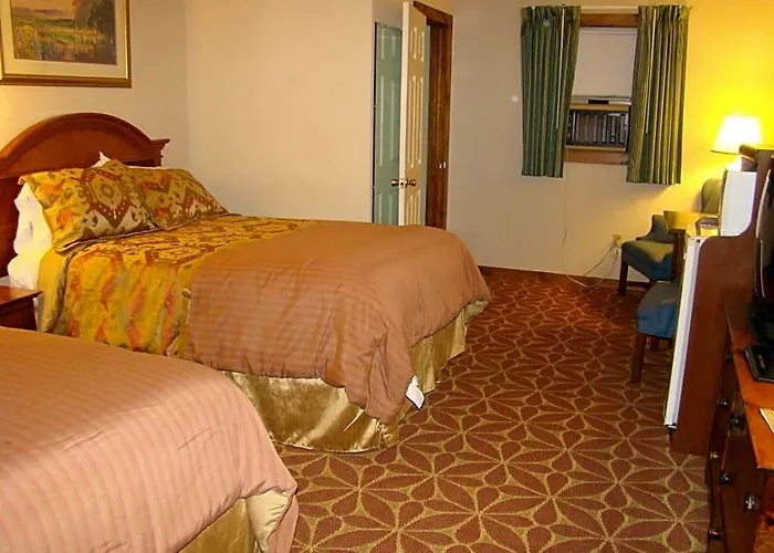 Ludlow Colonial Motel