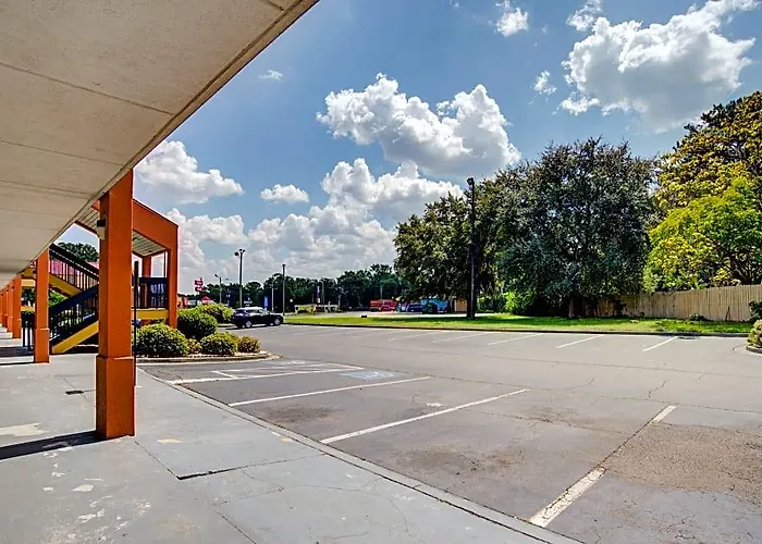 Suburban Studios Hinesville - Fort Stewart Area