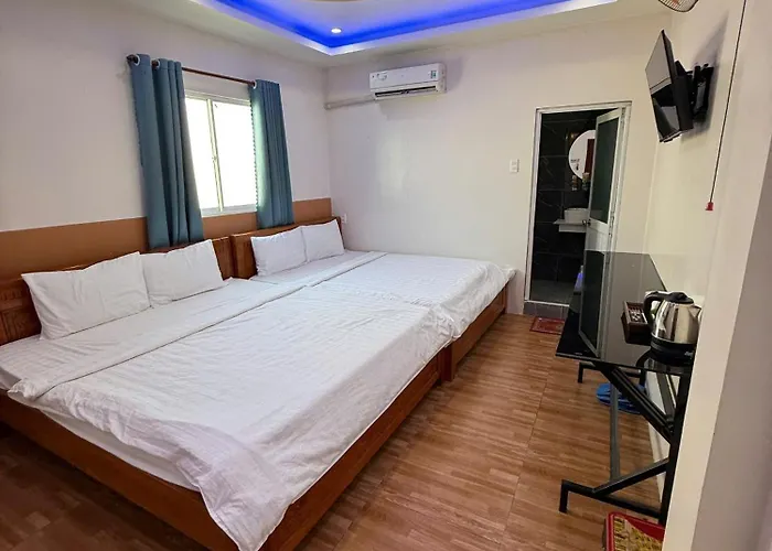 Trung Hieu Hotel - Ben Canh Mieu Ba Chua Xu