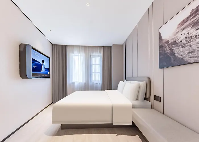 Atour Light Hotel Zhuji City Center East Huan Cheng Road