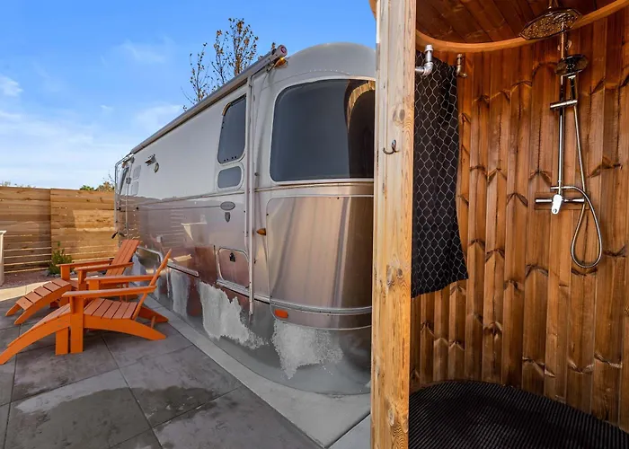The Airstream 2 At East Zion In The Fields