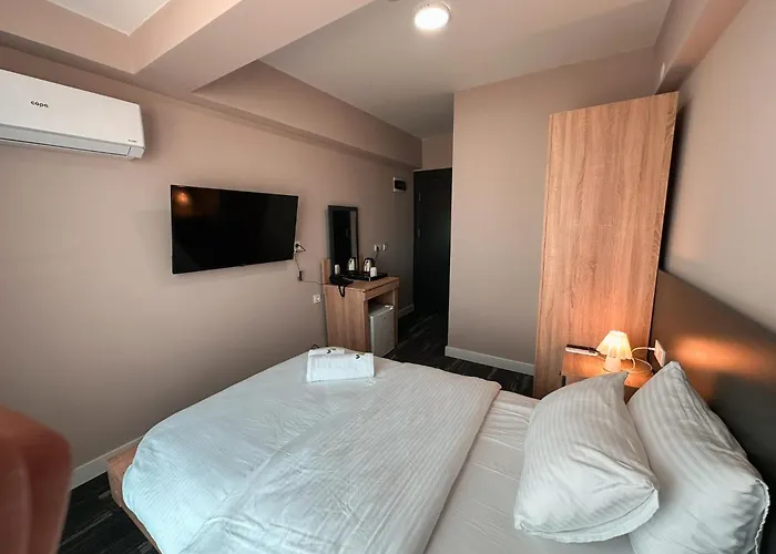 Lemon Suites & Restaurant