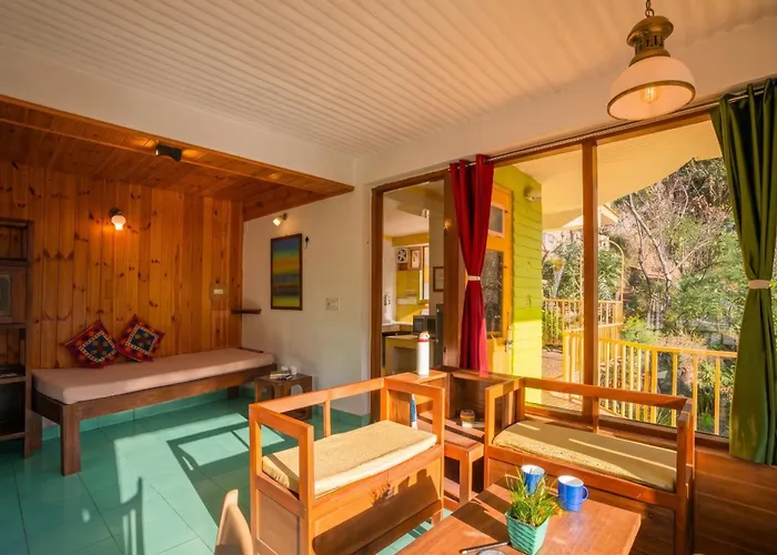 Liveaway Mussoorie, Kempty By Pack