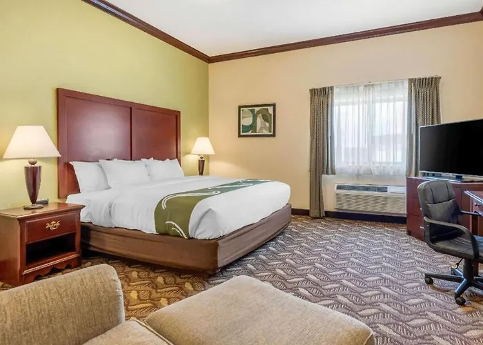 Quality Inn & Suites Zanesville City Center