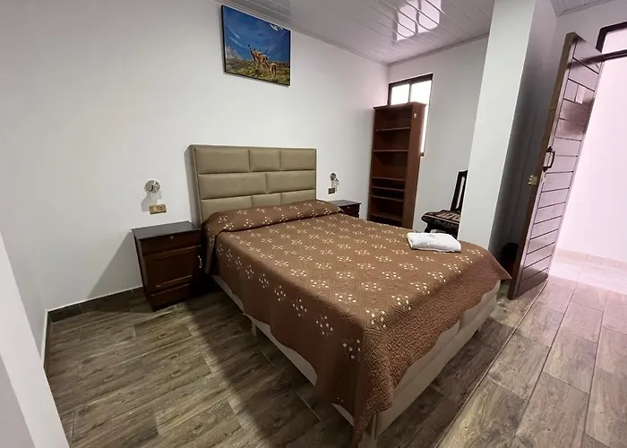 Shalom Hostal