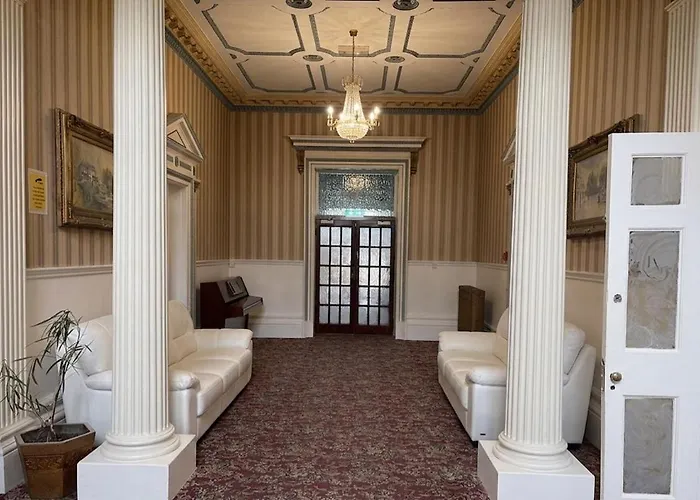Fountain Court Trading As Hotel Haveli