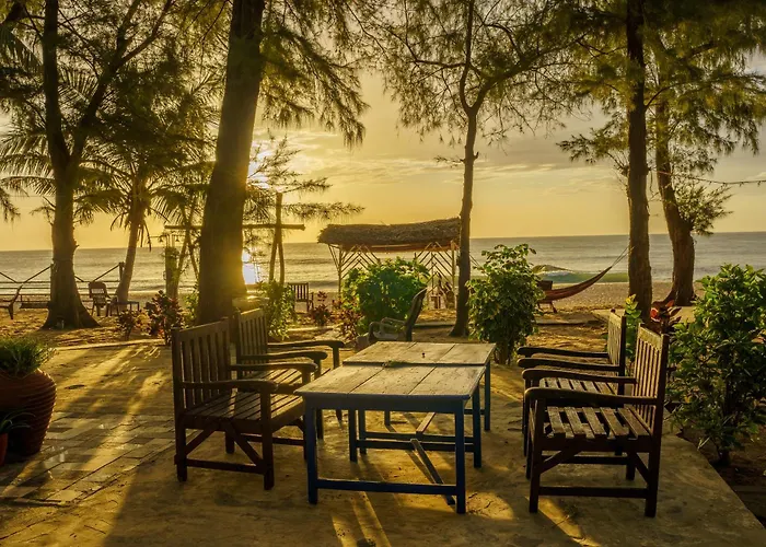Tsunami Beach Hotel Arugambay