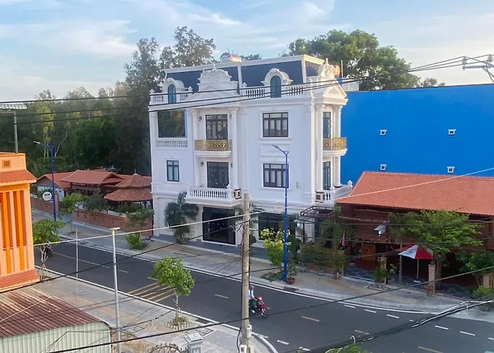 Nha Nghi Thanh Loc