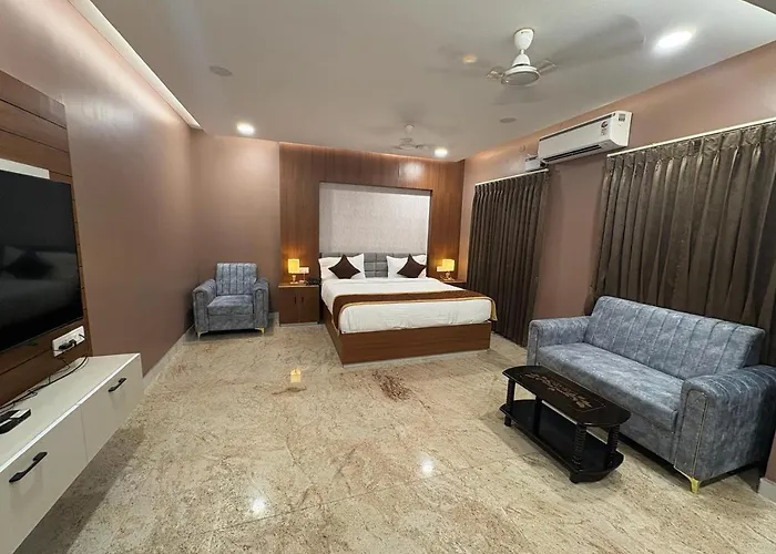 Raj Hussain Land Mark Hotel