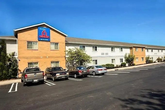 Private Studio Near Rutgers + Transit