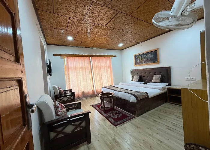 Yarab Tso Hotel Tigger Nubra