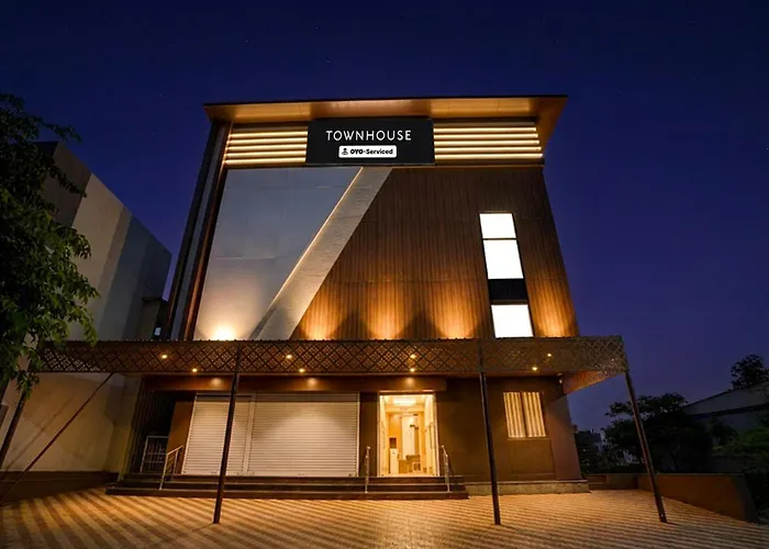 Super Townhouse Kmf Dharwad Formerly Shri Durga Comforts