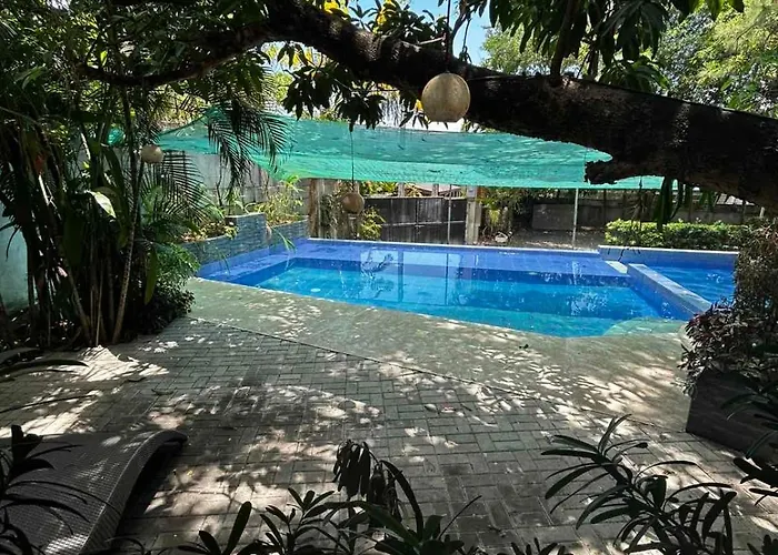 Commander Suites De Velada