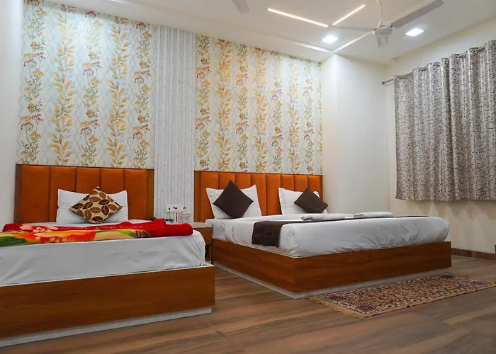 Goyal Hotelirs - Hotel Vasudha Near Prem Mandir, Vrindavan