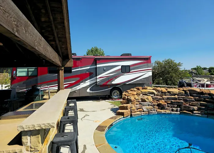 Luxury Motorhome With Hot Tub And Pool