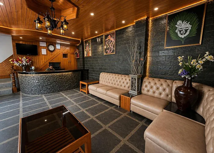 Hotel Hollywood Manali - Scenic River & Mountain View With Premium Rooms Near Mall Road