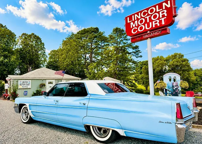 Lincoln Motor Court