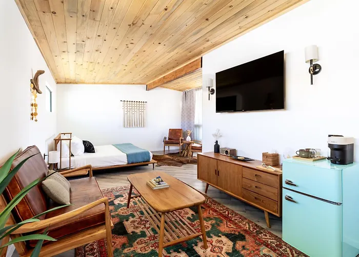The Roadrunner Boutique Motel