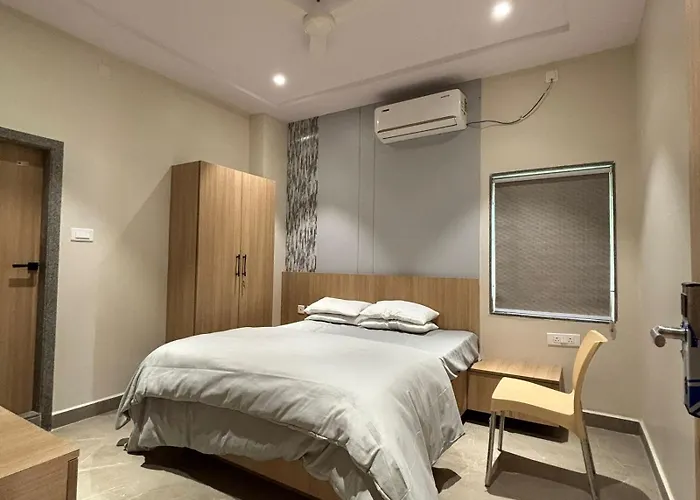 Hotel Arunodaya Avenue