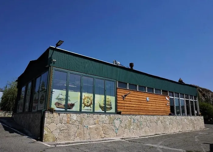 Kambuz Hotel Sevan