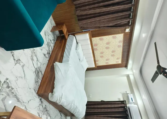 Hotel Blue Neck