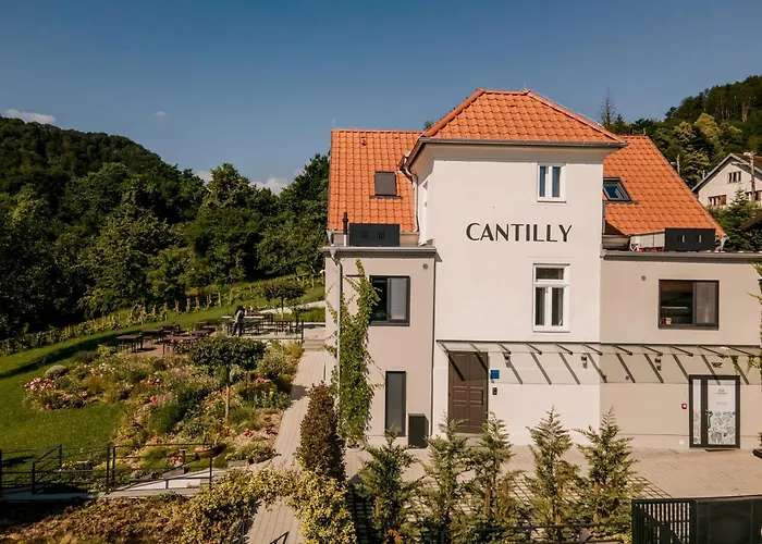 Cantilly Garden