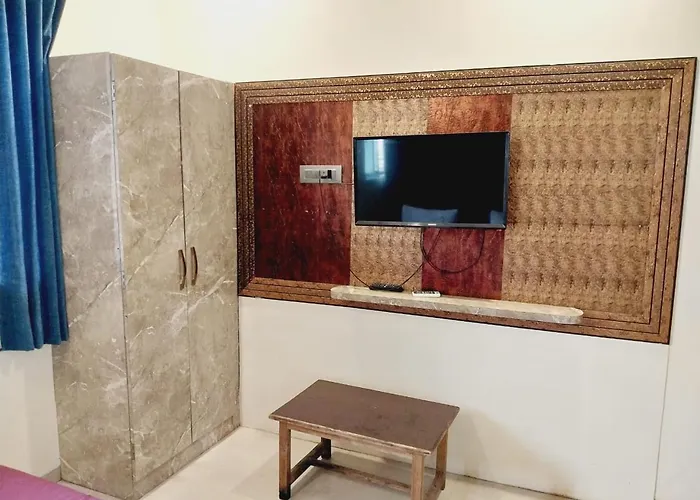 Roshan Residency