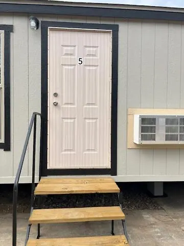 Oak Lodge1