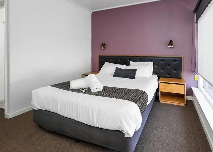 Prince Of Wales Hotel Motel