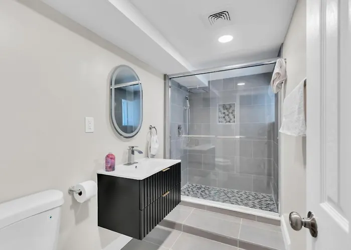 Pool Access, Free Parking Jersey Shore Stay