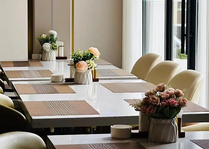 Tuke Light Hotel Jiuzhaigou 途客轻居酒店九寨沟店
