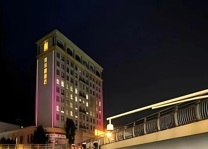 Mianyang Field Hotel