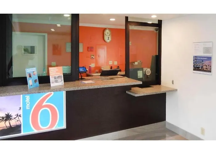 Motel 6 Azusa, Ca