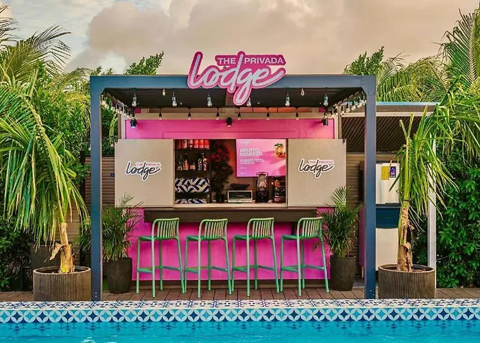 Privada Stays - Private Pools & Colorful-Chic Boutique Hotel