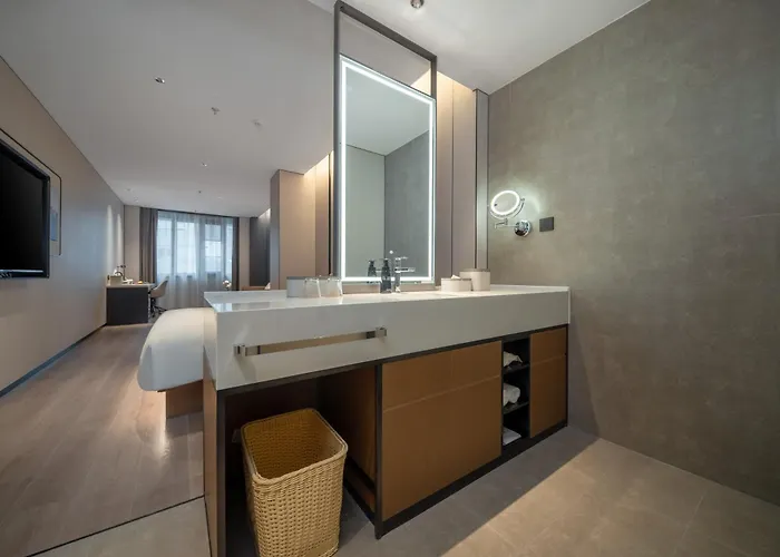 Atour Hotel -Fujian Avenue, Hongtang Metro Station, Fuzhou