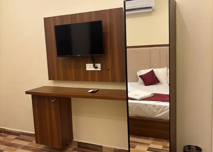 Hotel Gokulam Grand
