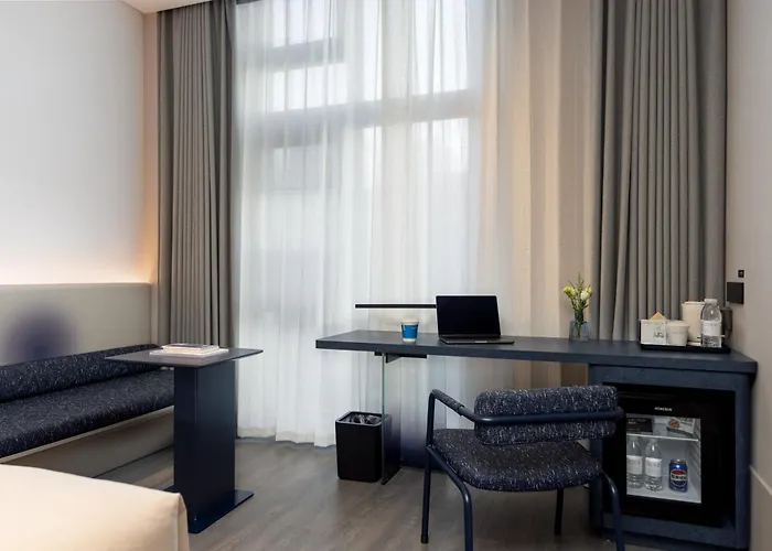 Atour Light Hotel North Square Of Hefei Railway Station